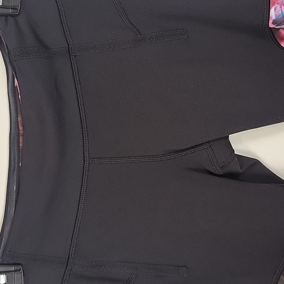 Lululemon Cropped Capri Yoga Leggings Women Size 4 Floral Low Rise - Picture 5 of 10